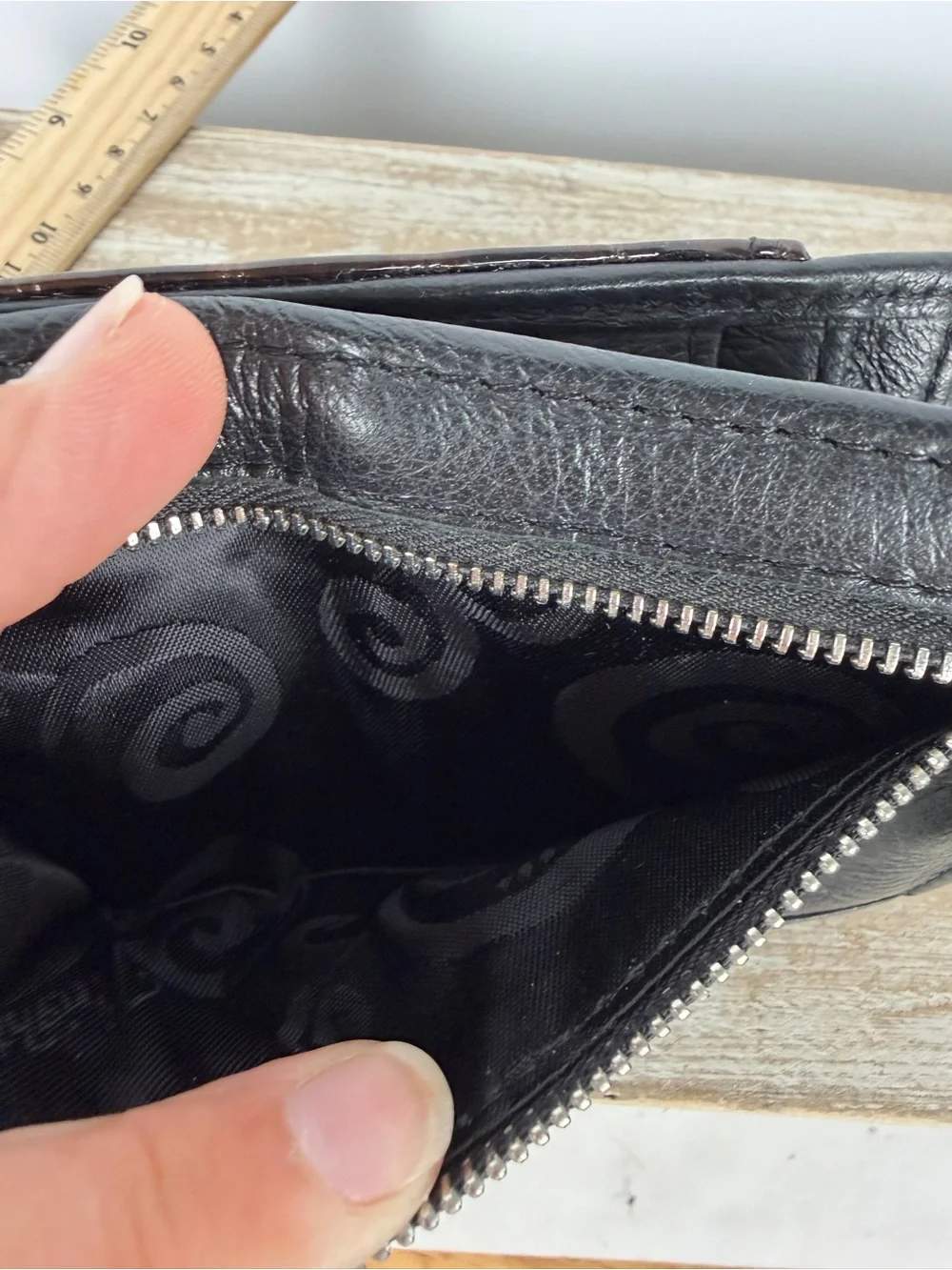 Brighton Eves Delight leather cell phone and card pouch wallet croc embossed